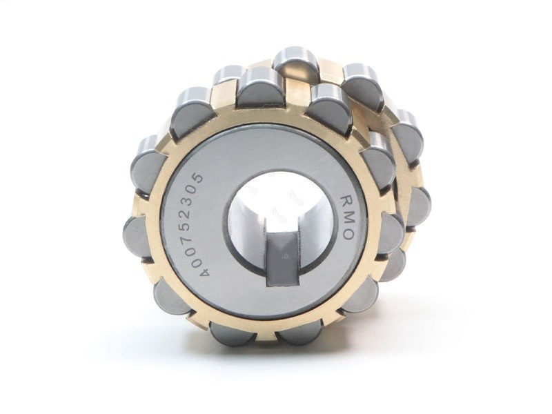Heavy-duty eccentric shaft bearing