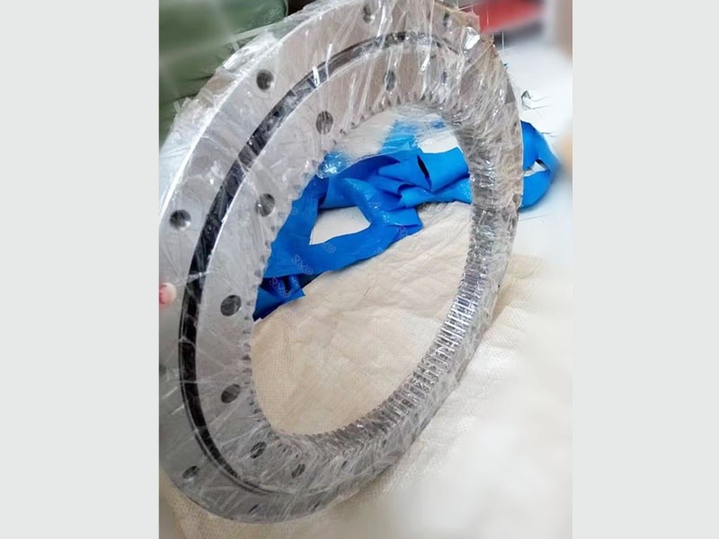 Bobcat 331 excavator slewing bearing