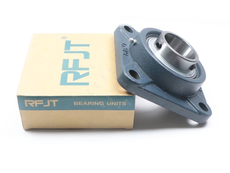 UCF210 Square flanged units